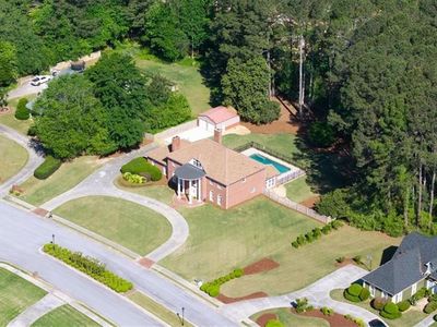 130 Victoria Dr