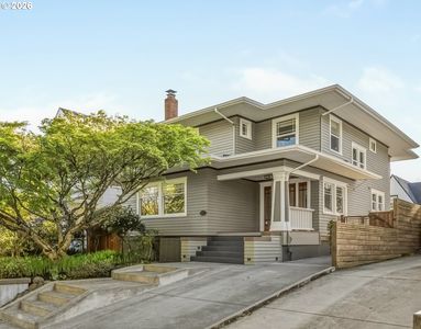 3017 NE 12th Ave