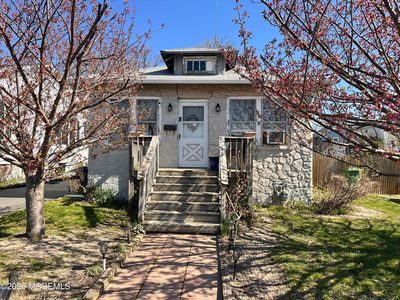 50 W Highland Avenue