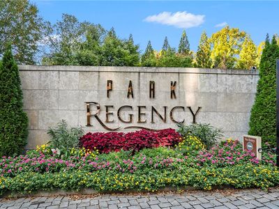 700 Park Regency Pl NE APT 706