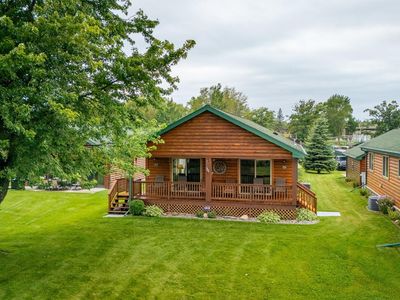 5845 Harbor View Dr NW