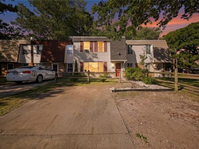 902 Cherokee Rd
