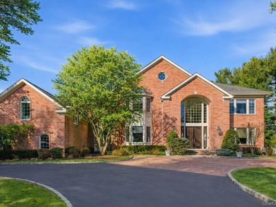 19 Cobblestone Court