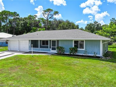 106 Loquat Rd NE