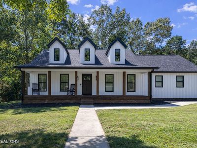 1313 English Ln