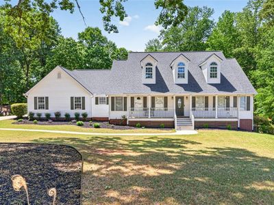 5633 Peace Ave