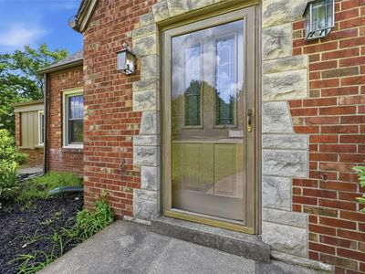 215 Twin Oaks Dr