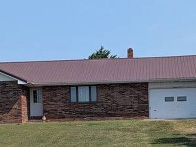 19476 Farm Road 2010