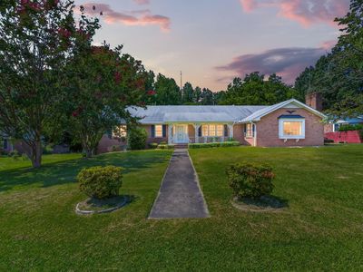 114 Castle Dr