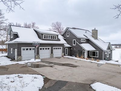 38949 E Union Dr