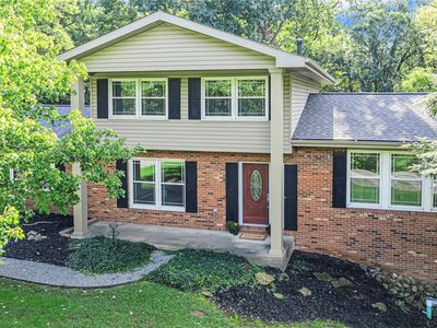 120 W Woodland Dr