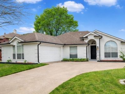 1811 Country Walk Ln