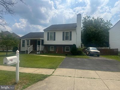 736 Sunnyfield Ln
