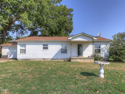 Property at 733 E Country Rd, Columbus, KS