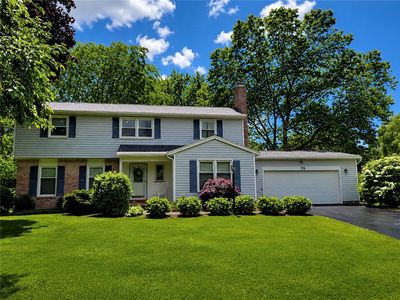 76 Bromley Rd