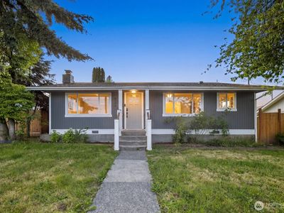 6106 Commercial Avenue