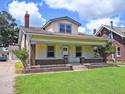 3209 Pleasant Ave