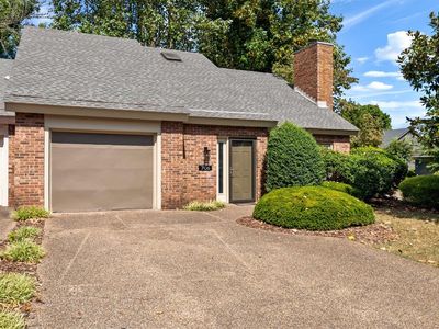 706 Steeplechase Way