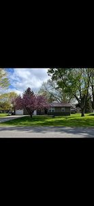 207 W Maple St