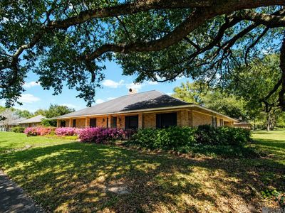 983 Hedgewood Dr