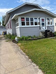 319 Surby Ave