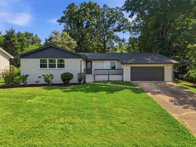 907 Wesley Dr