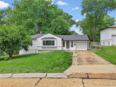 9557 Cantwell Dr