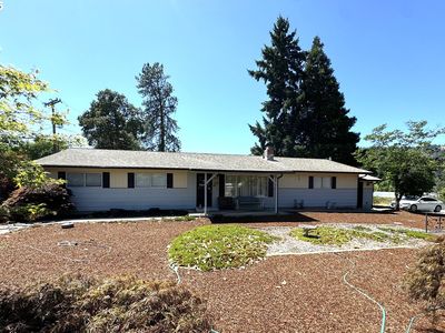 166 Peacock Ln
