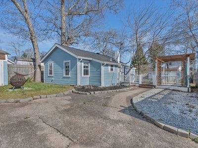 10-10 Barnes St #R