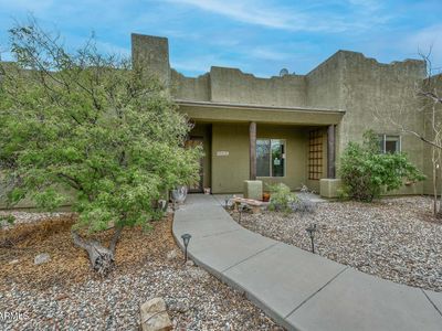 210 W YUCCA Lane