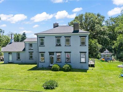 324 E Main St