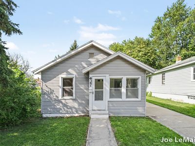 427 Hopson St NE