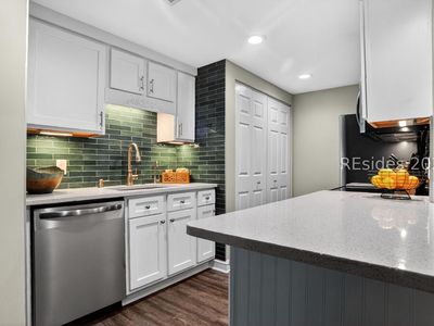 10 S Forest Beach Dr APT 120