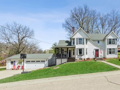 1228 Caroline Ave
