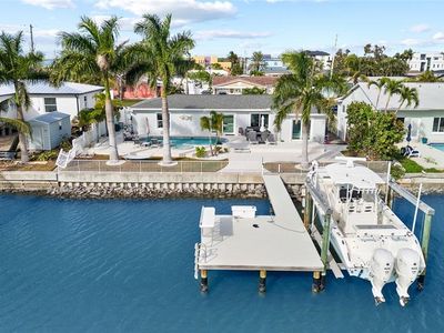 7990 Causeway Blvd S