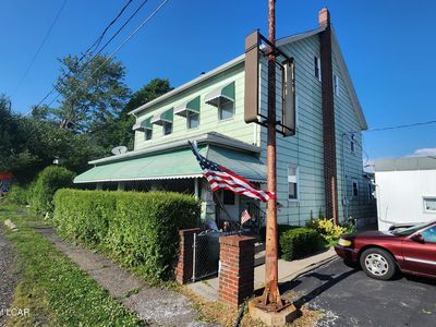 105 Centre St