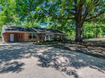 3481 Biltmore Ave