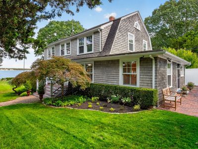 14 Taunton Ave