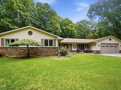3855 Laplante Rd