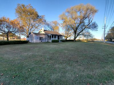 1057 Walker Ln