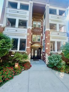 5129 Wyandotte St #3