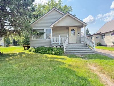 814 Superior St