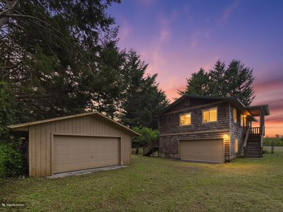 111 Beach Rd