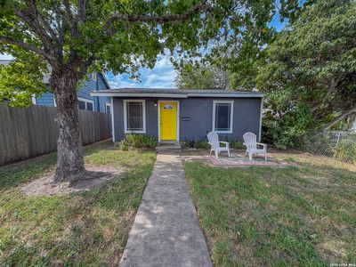 707 E Jones