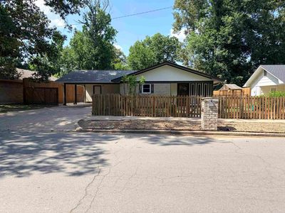 6909 Briarwood Dr