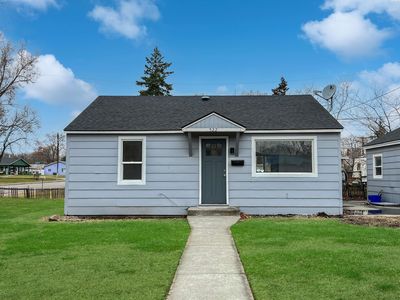 522 S Date St