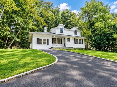 128 Crooked Hill Road