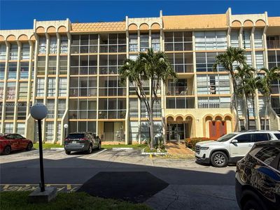 601 Three Islands Blvd APT 117