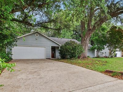 6742 Walden Cir