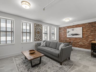 700 Church St APT 305